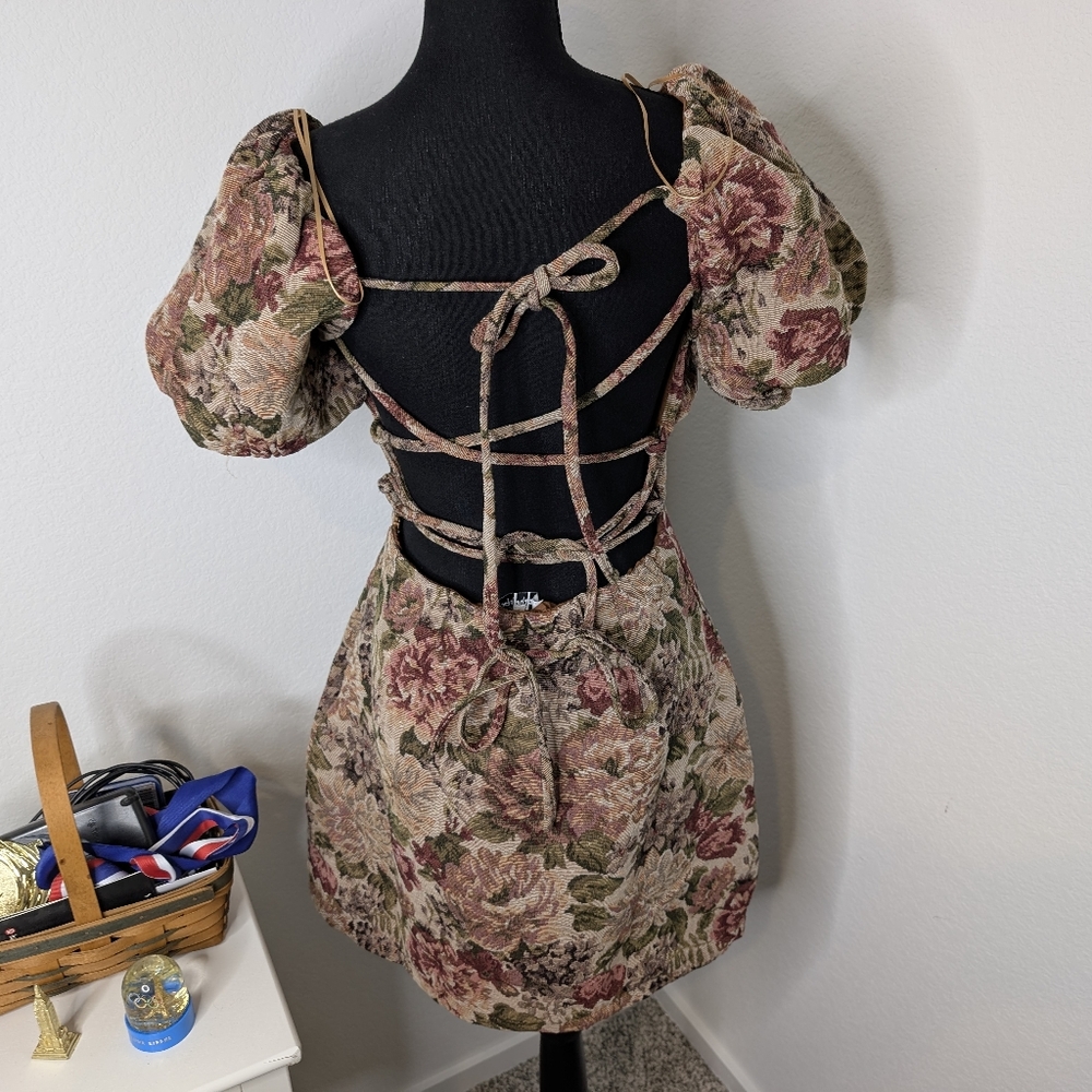 ๐ Floral printed jacquard mini dress - Picture 7 of 10